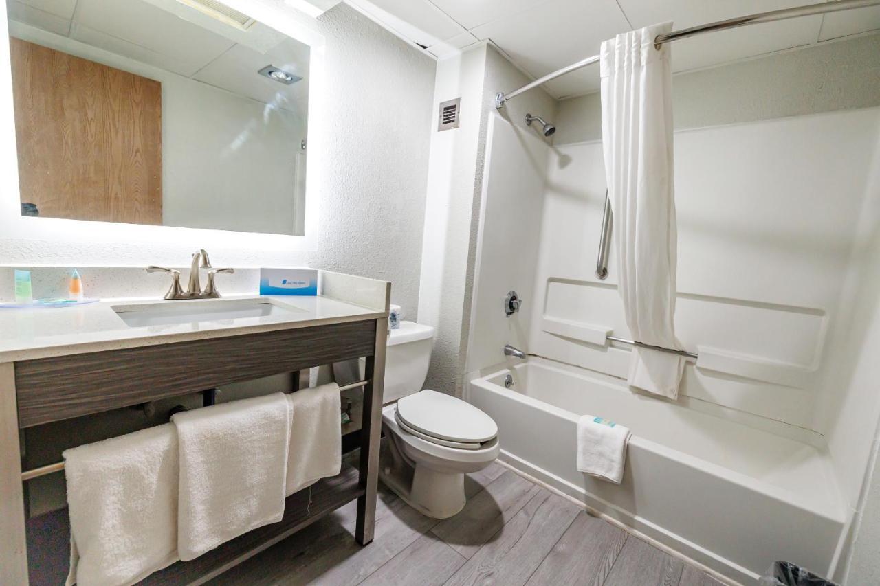 New Victorian Inn & Suites Омаха Экстерьер фото