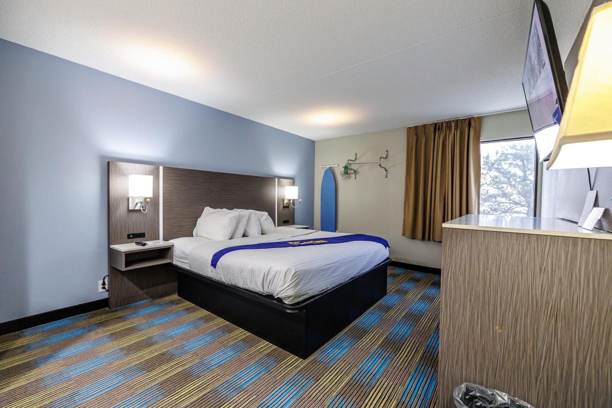 New Victorian Inn & Suites Омаха Экстерьер фото