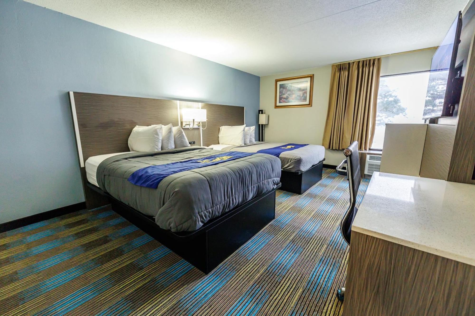 New Victorian Inn & Suites Омаха Экстерьер фото