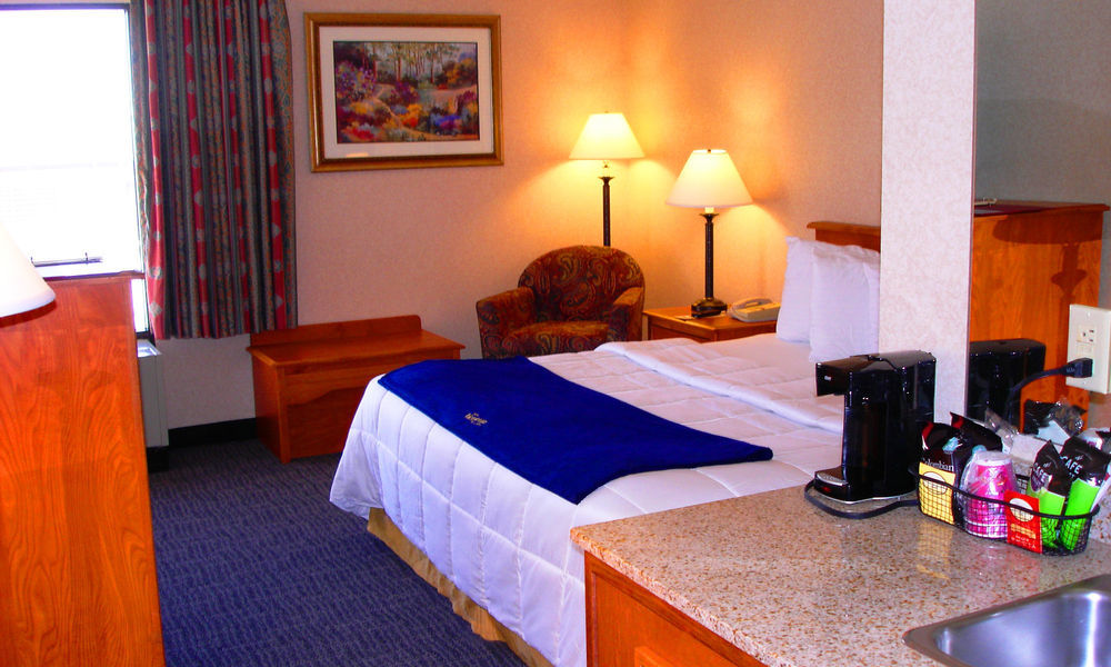 New Victorian Inn & Suites Омаха Экстерьер фото
