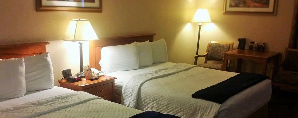 New Victorian Inn & Suites Омаха Экстерьер фото