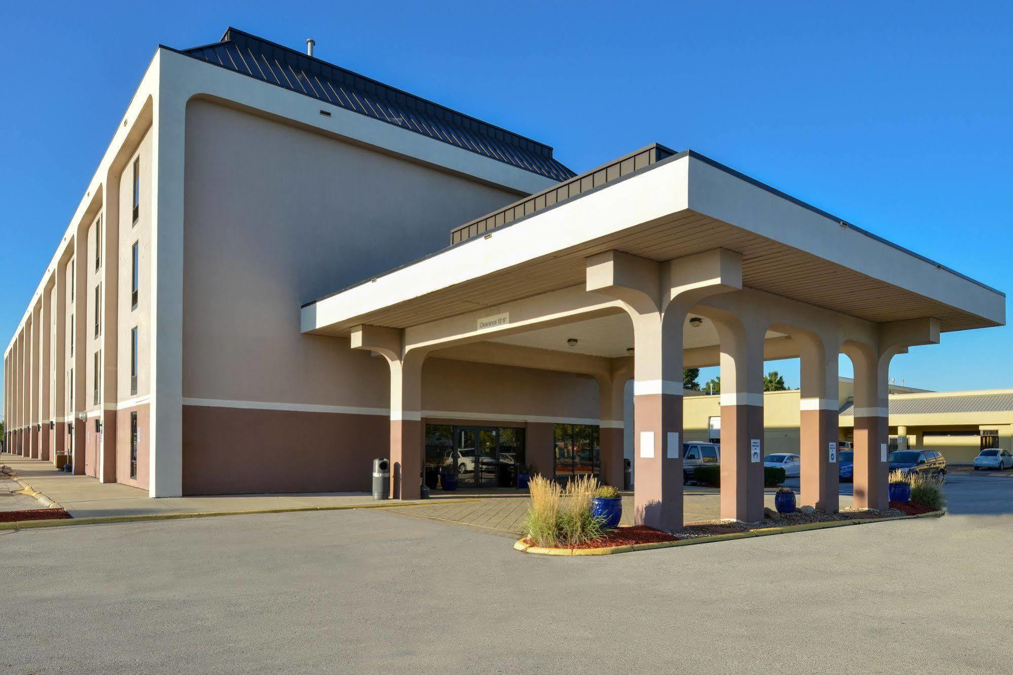 New Victorian Inn & Suites Омаха Экстерьер фото