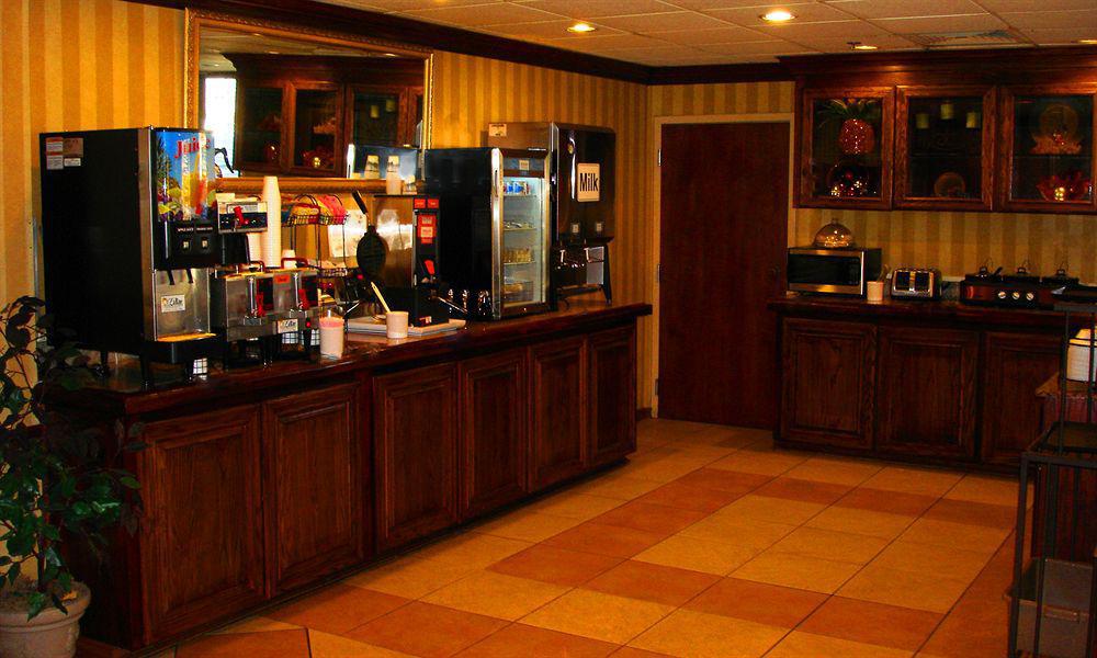 New Victorian Inn & Suites Омаха Экстерьер фото